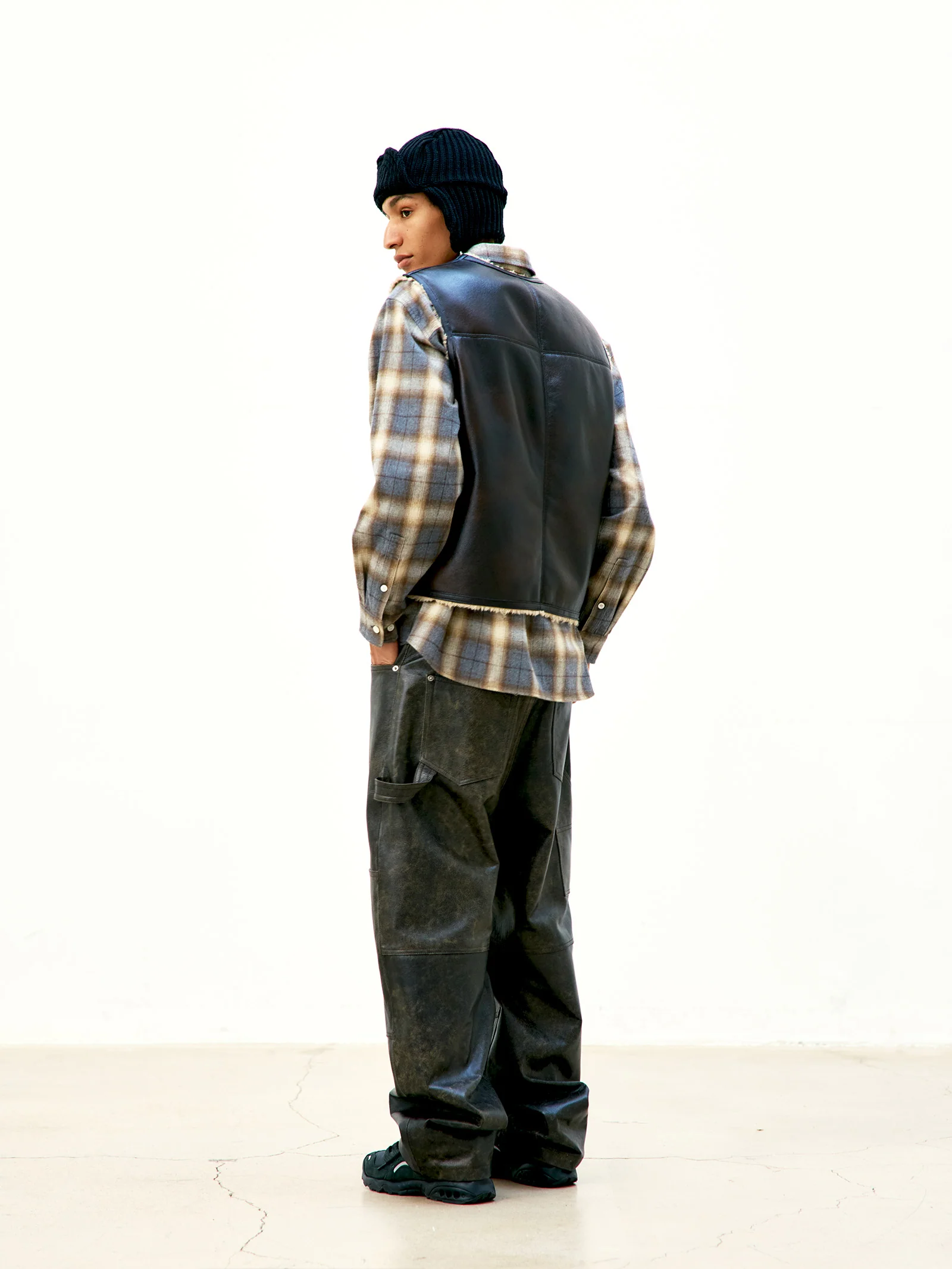 COOR Reversible Eco Shearling Vest - Brown - Image 3