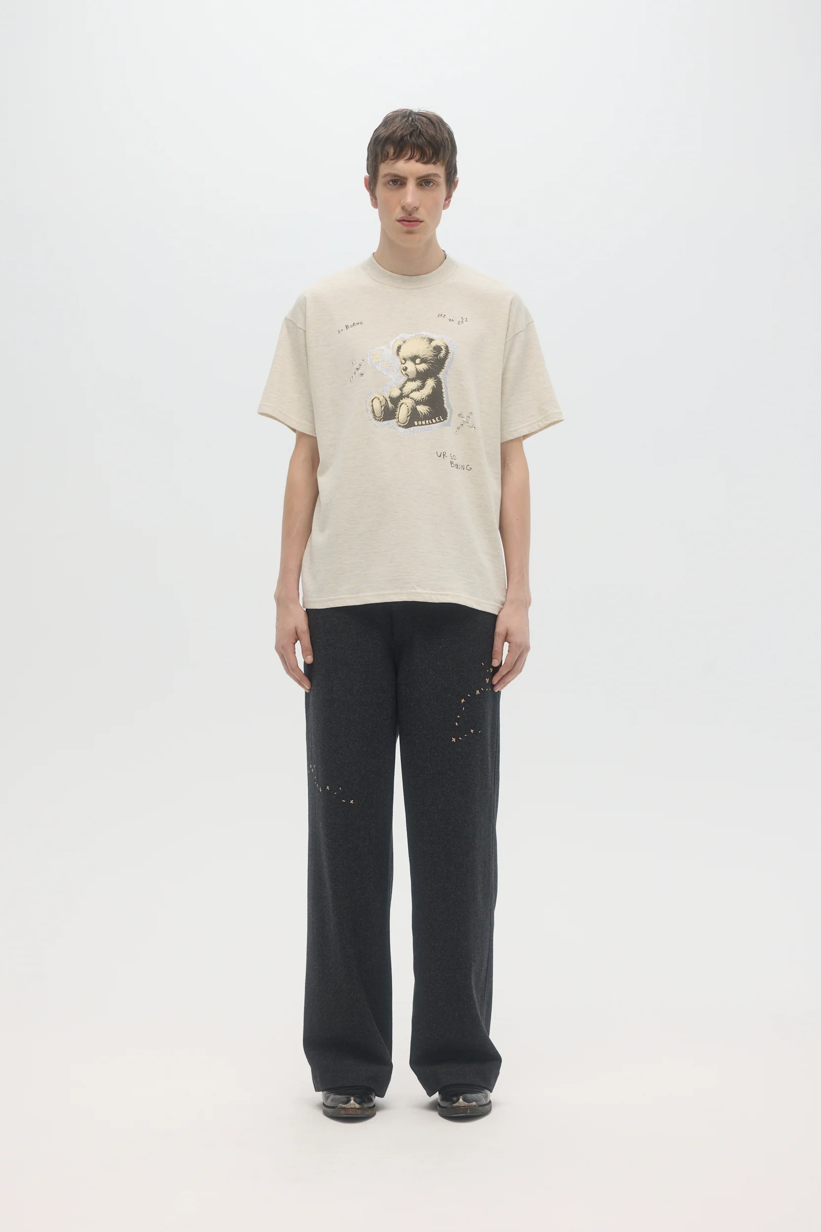 DOMREBEL ZZZ bear Tee - Greige - Image 4