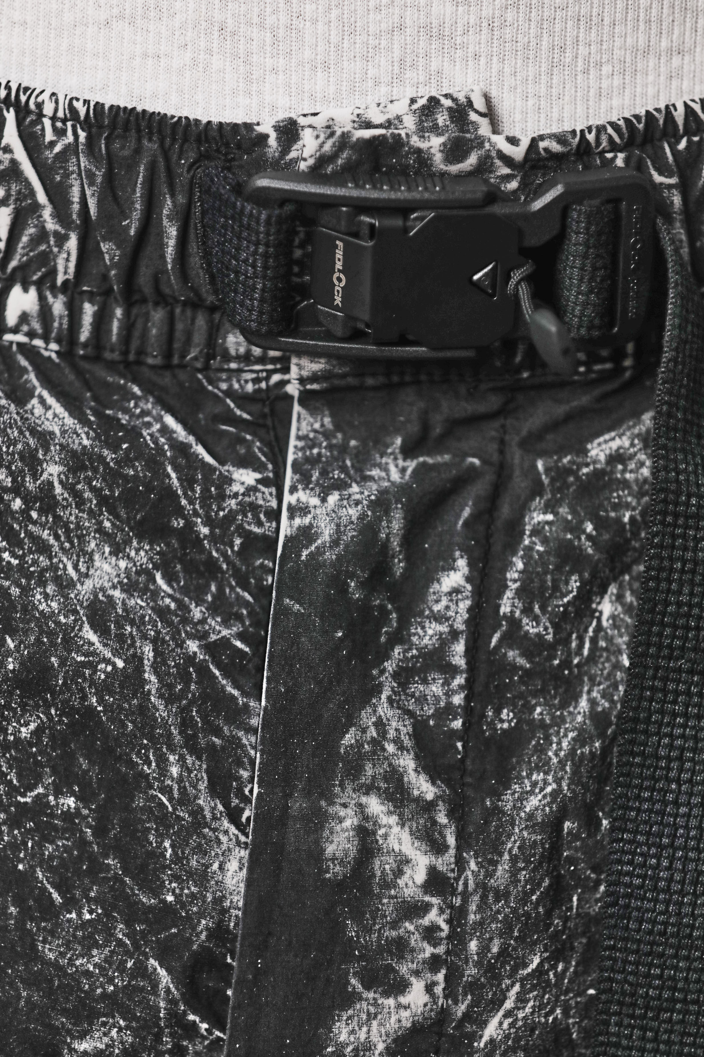 thom/krom M P 32 Pants - Black Marble - Image 3
