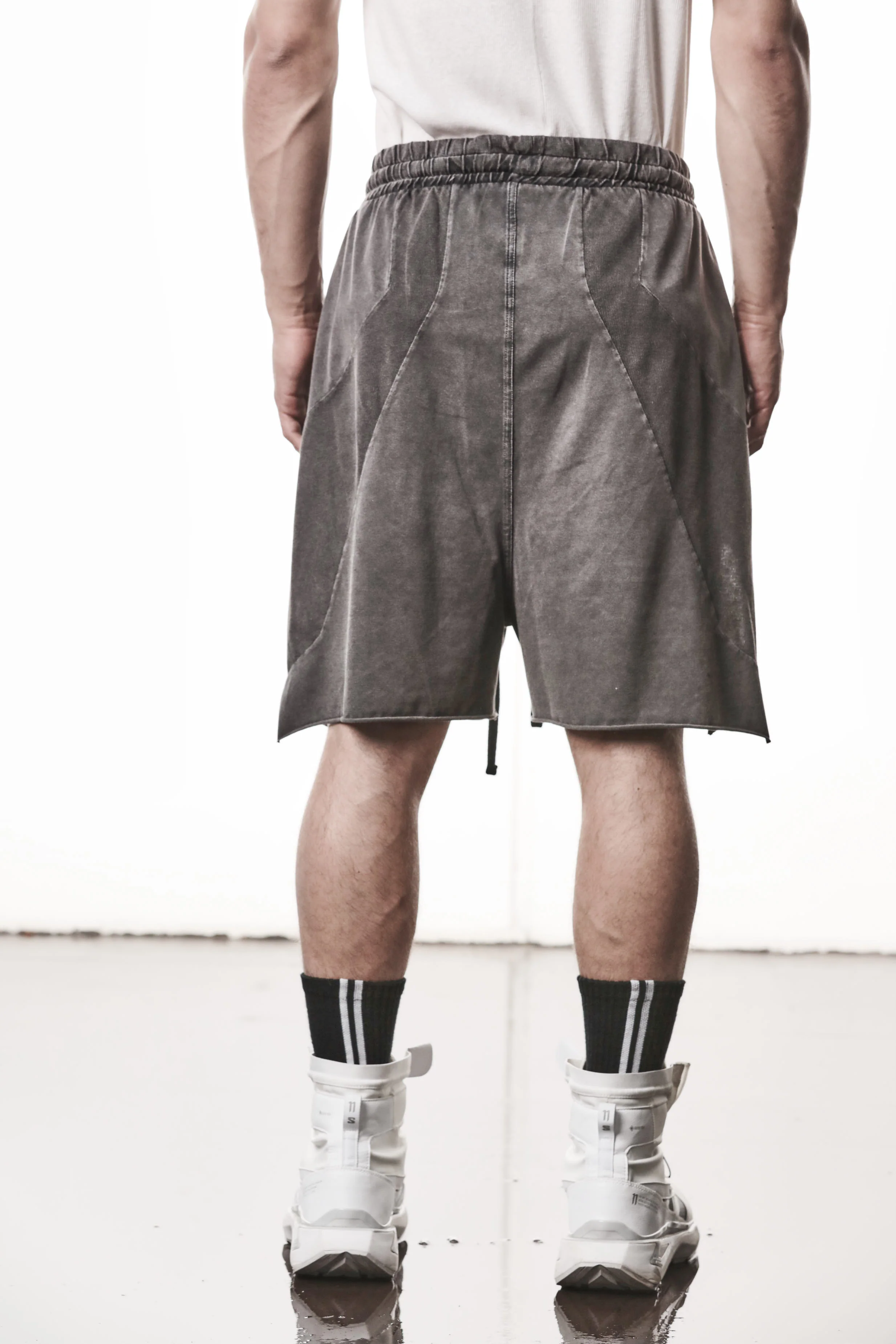 thom/krom M ST 513 Shorts - Dark Used Grey - Image 3