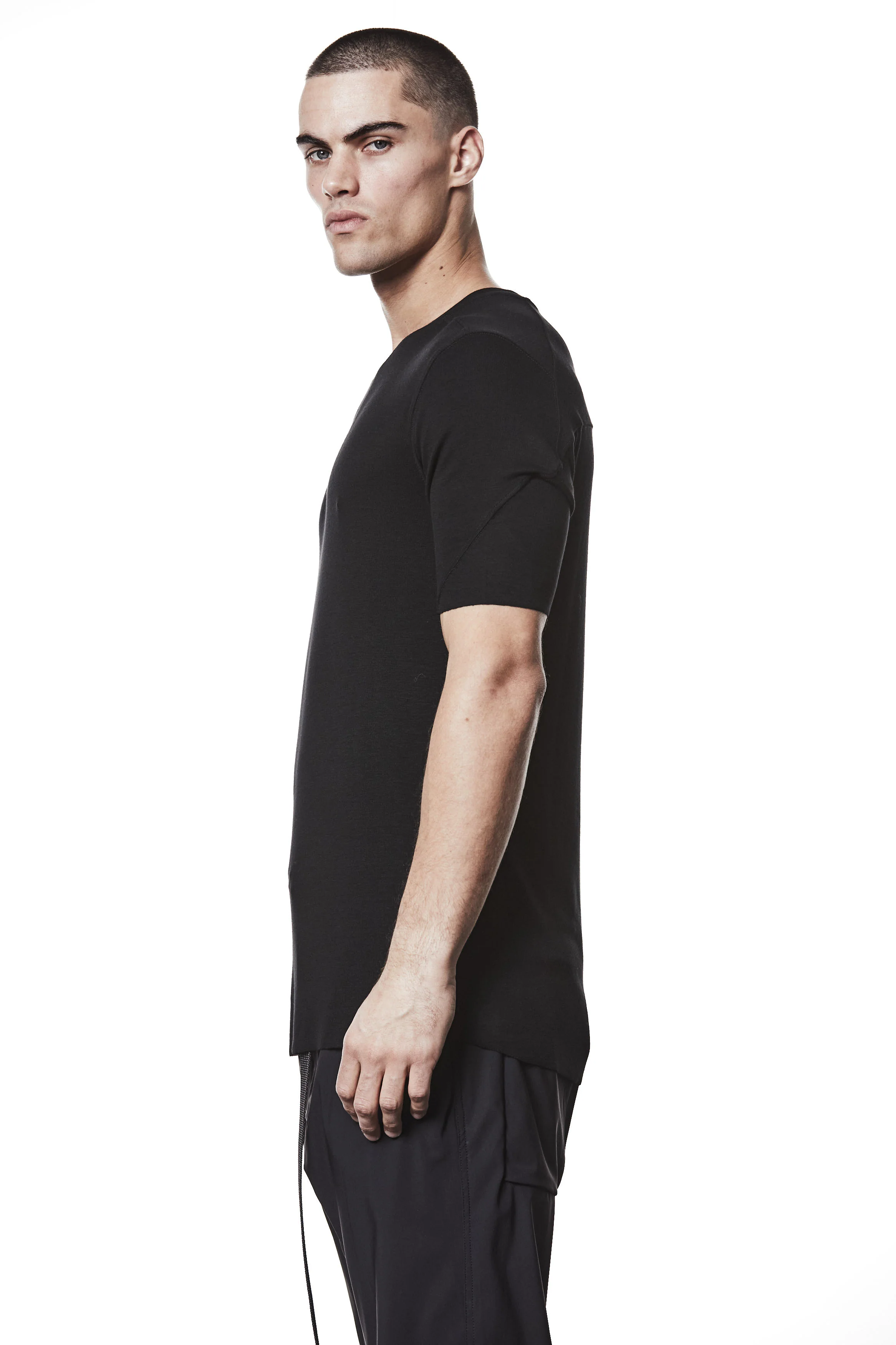 thom/krom M TS 890 Basic Round Neck Tee - Black - Image 2