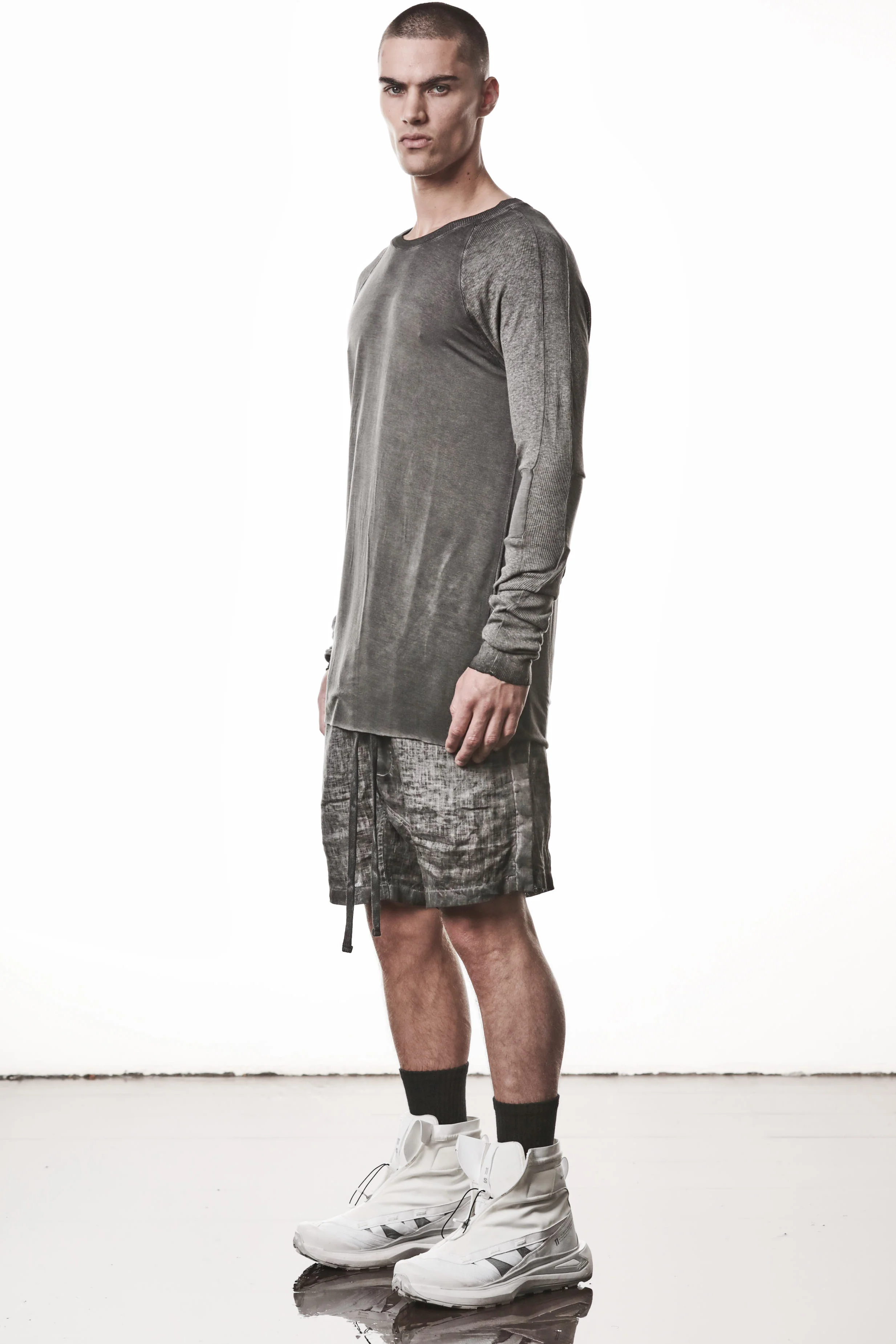 thom/krom M TS 941 Tee - Cold Dye Olive - Image 2