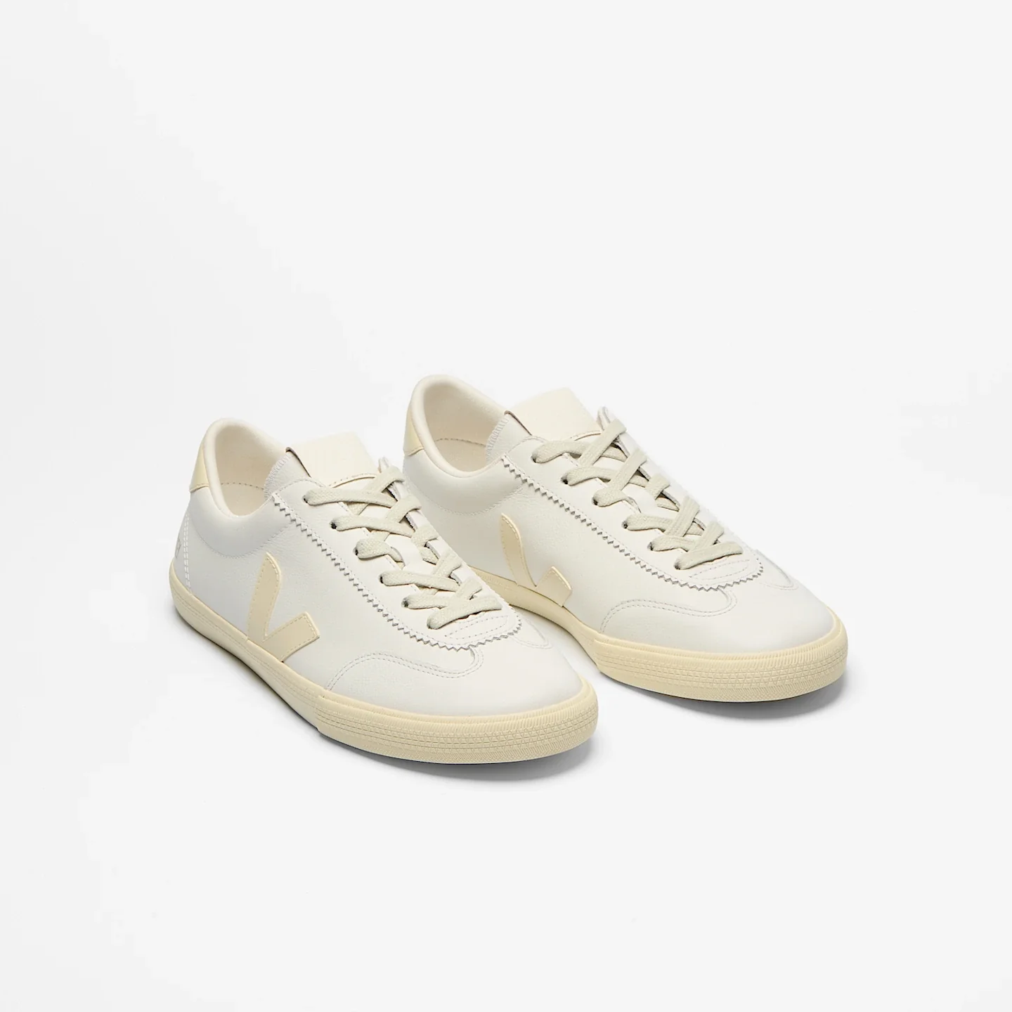 Veja Mens Volley O.T. Leather Sneakers - White Calcaire - Image 2