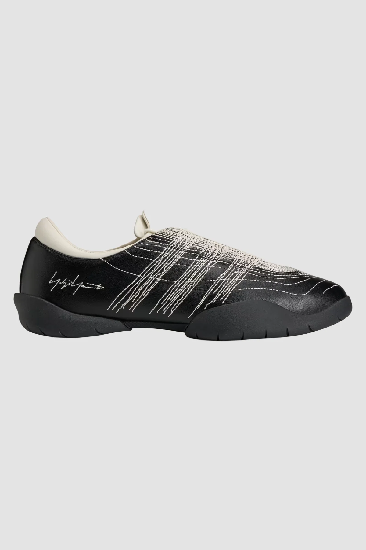 Y-3 Regu Embroidered Sneakers - Black
